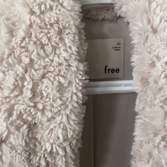 Aritzia Wilfred Free White Cream Sherpa Coat Sz xs - Picture 2 of 3